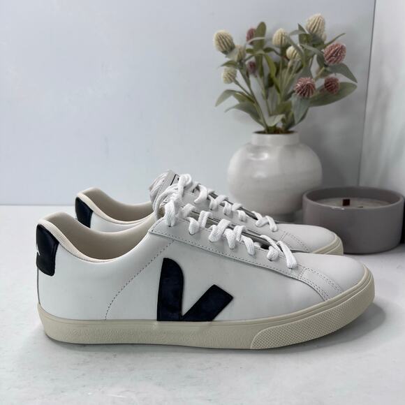 Veja Esplar Logo Leather Sneaker Extra White/Black Women's 10 Sporty Sneaker - Picture 1 of 10